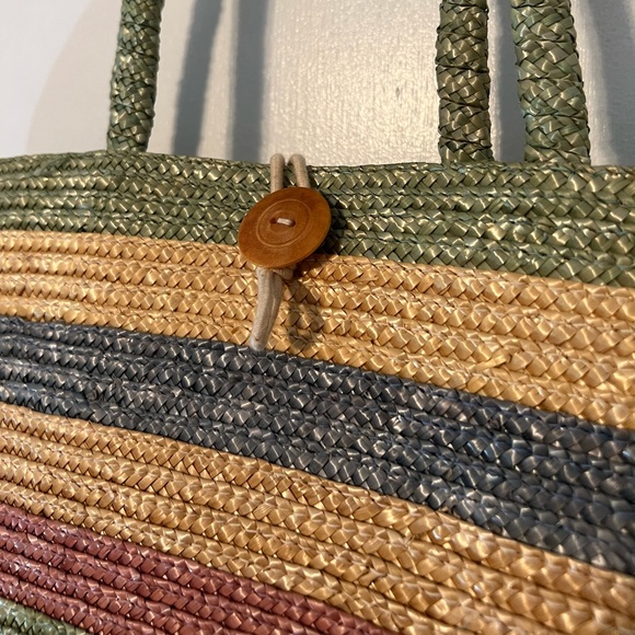 Bundle of 2 Colorful Striped Beach Bags ☀️ - Picture 9 of 13